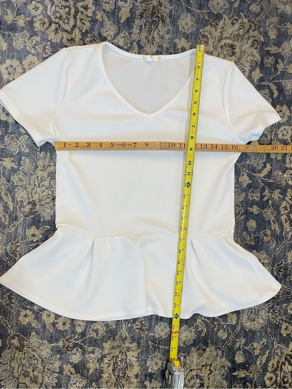 Classic White V-Neck Peplum Tunic Top - Picture 4 of 6